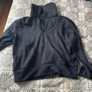 athletic 1/2 zip. Like New!